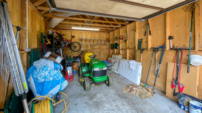 GARAGE