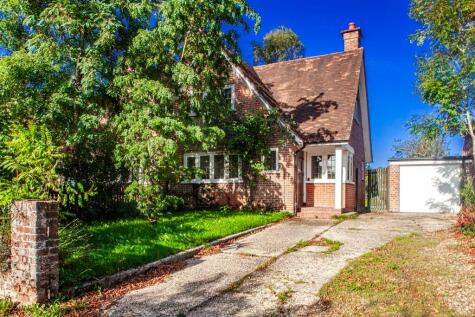 2 Lodge Cottages, Pangbourne on Thames