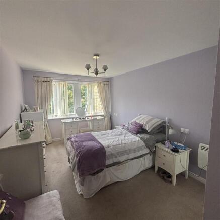 2 bed Apartment for sale Image 5