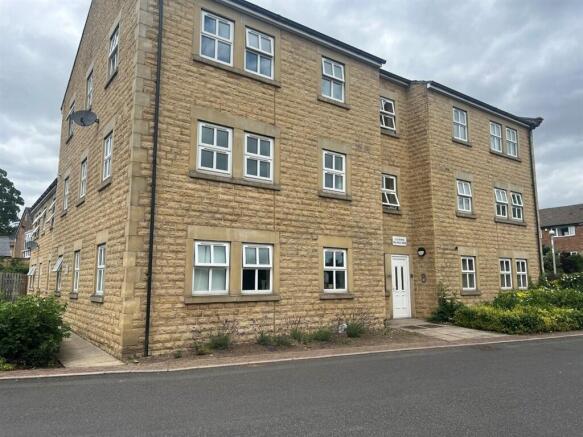 2 bed Flat for sale in dewsbury