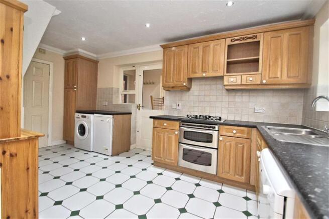 KITCHEN/BREAKFAST RO
