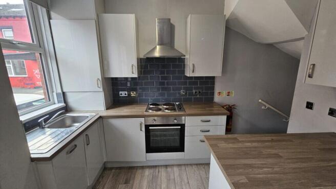 4 bed Terraced to rent Image 4