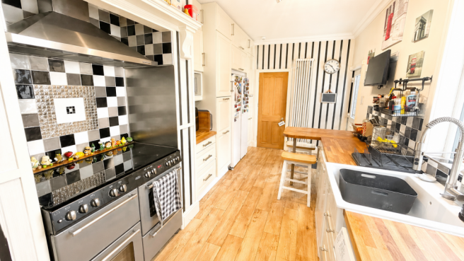 7 bed Terraced for sale Image 7