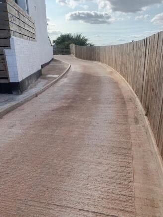 Broadlands, Shaldon, TQ14 photo 4