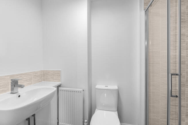 4 bed Detached for sale Image 8