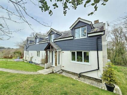 With 5 Acres, Albaston, Gunnislake