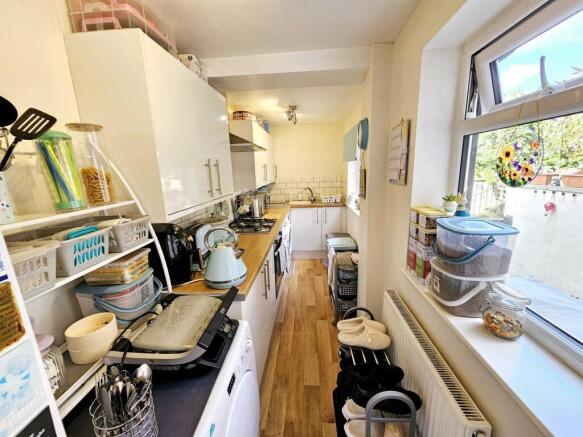3 bed Terraced for sale Image 4