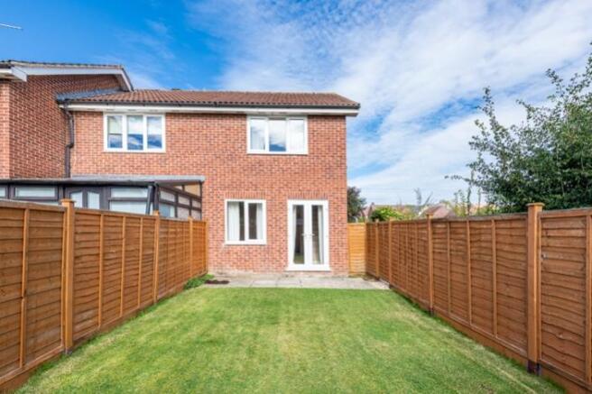 23 Bushey Close - Low02