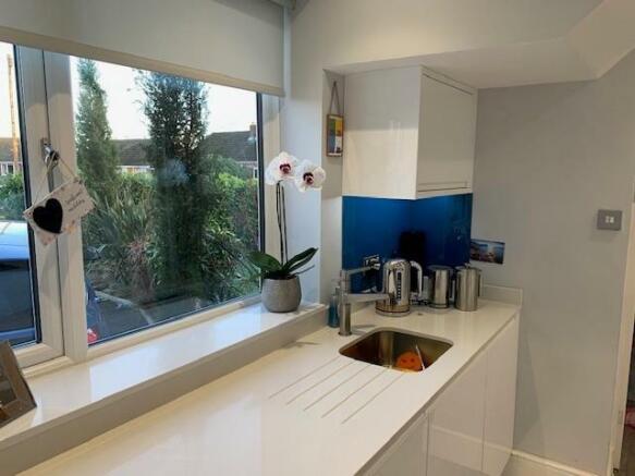 5.kitchen