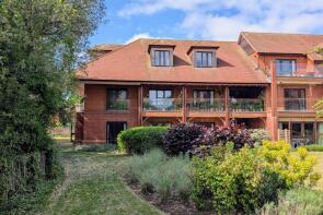 49, Friary Meadow, Fareham PO15 5FB