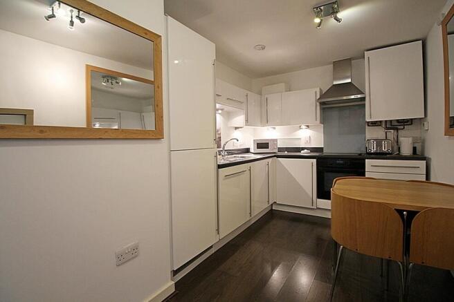 1 bed flat to rent Peregrine Court, Hounslow TW3