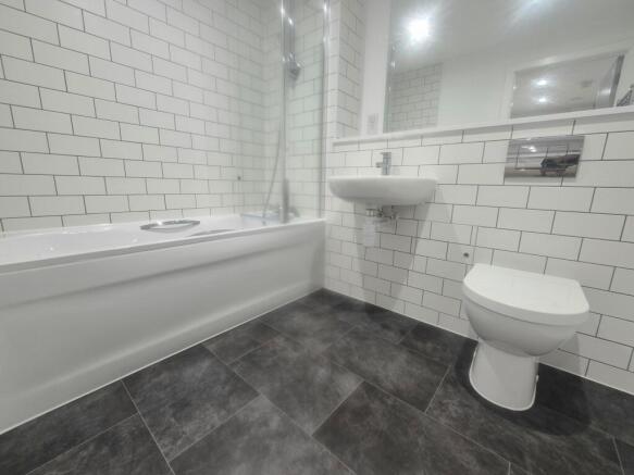 1 bed Apartment to rent Image 5