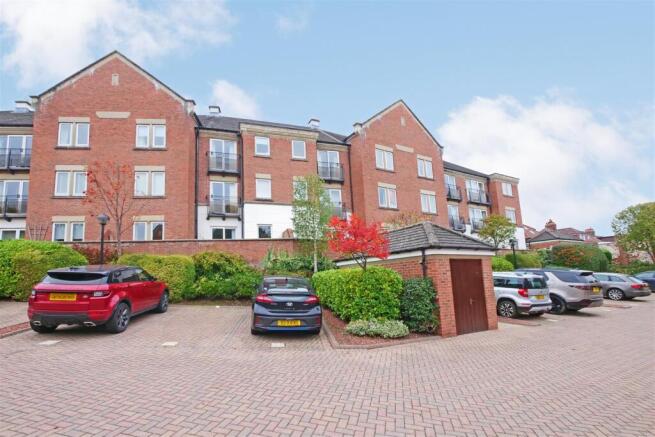 2 bed Apartment for sale