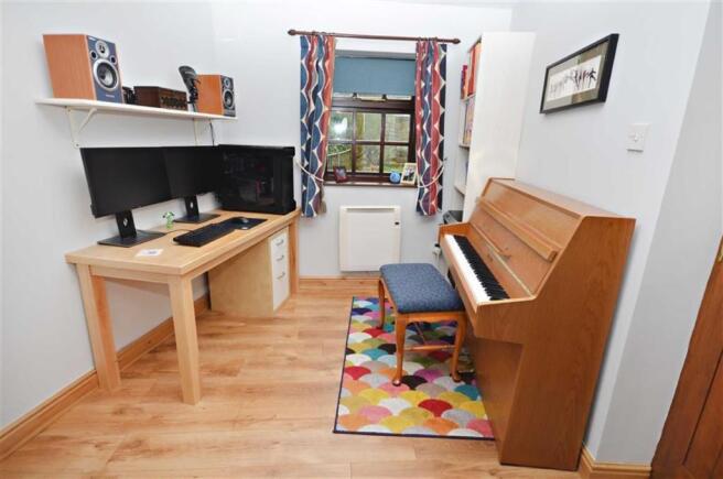 Photo 5