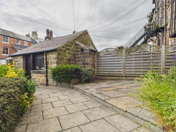 2 bed Flat to rent Image 10
