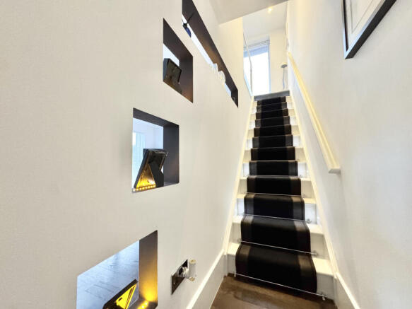 2 bed Apartment for sale Image 10