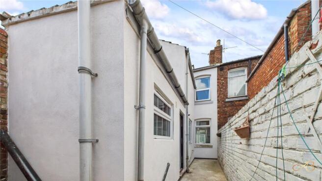 3 bed Terraced to rent Image 11