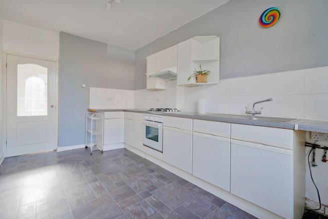 3 bed Terraced to rent Image 9