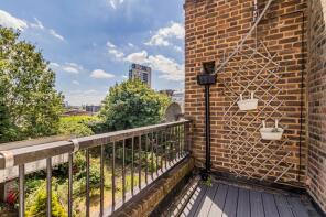 11, Woodstock Road, Hornsey, London N4 3ET