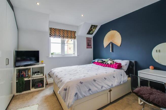 2 bed Apartment for sale Image 7