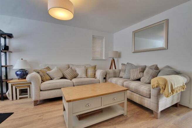 3 bed Semi-Detached for sale Image 5