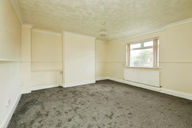 3 bed Semi-Detached for sale Image 4