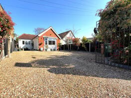 68, School Road, Ashford TW15 2AJ