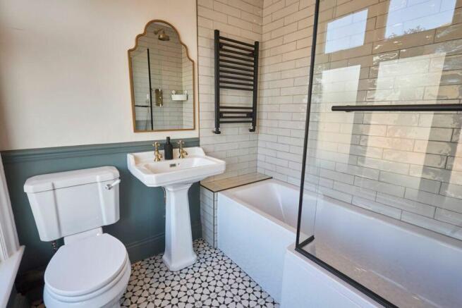 2 bed Apartment for sale Image 7