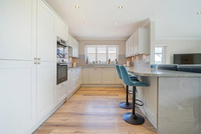 3 bed Detached Bungalow for sale Image 6