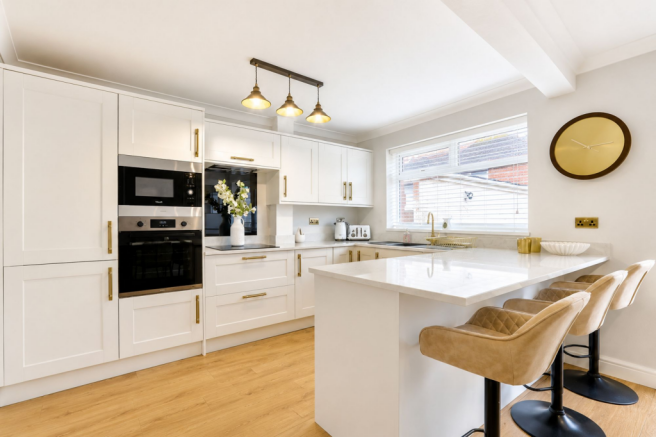 3 bed Semi-Detached for sale Image 5