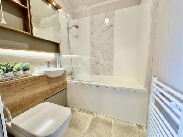 2 bed Not Specified for sale Image 6