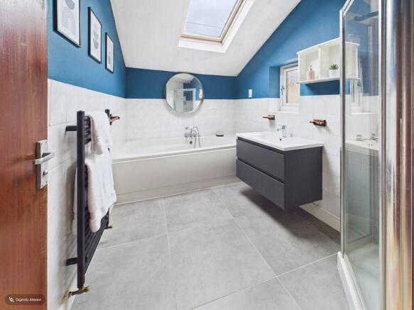 4 bed Terraced for sale Image 8