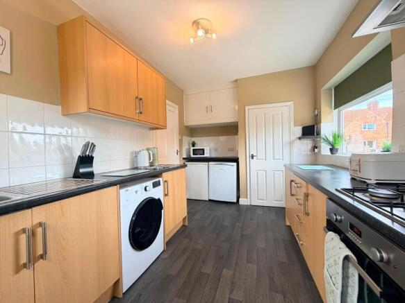 3 bed Semi-Detached for sale Image 4