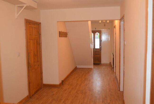 Spacious Hall With Study/Play Area