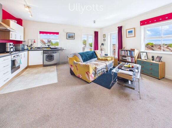 2 bed Flat for sale Image 6