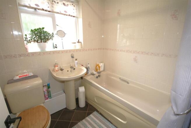 Bathroom.JPG