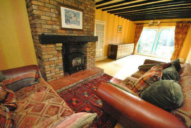 Living Room 3rd Phot