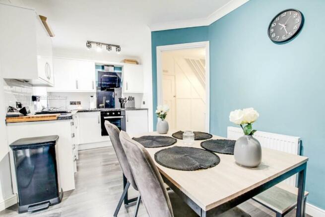 KITCHEN/DINER