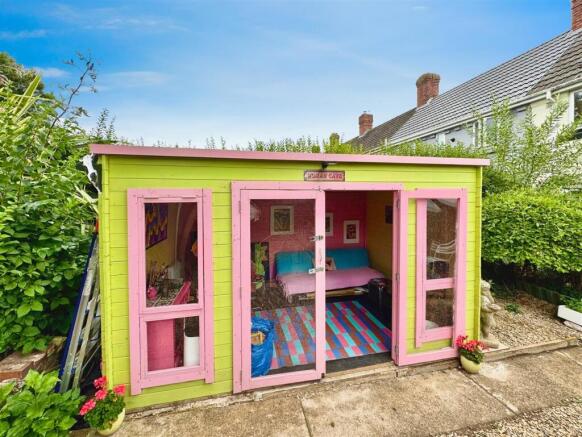 GARDEN STUDIO