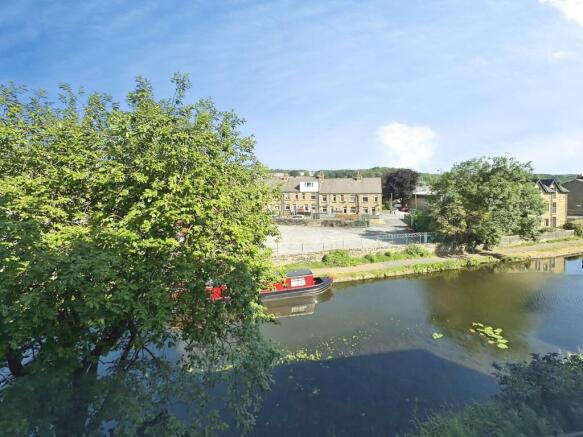 4 bed Town House for sale Image 6