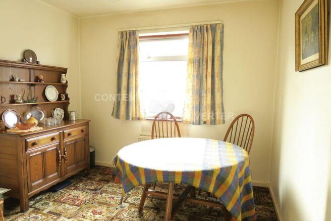 Bedroom 2/Dini...