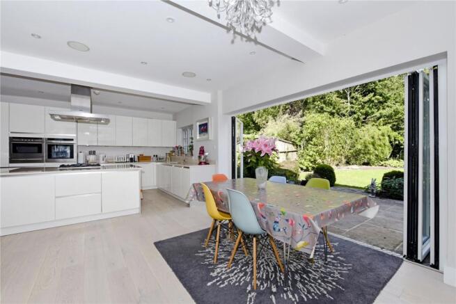 Kitchen/Dining