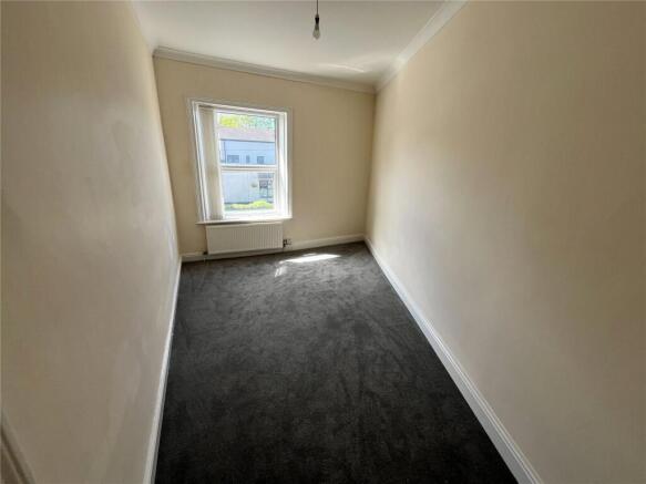 2 bed Terraced to rent Image 5
