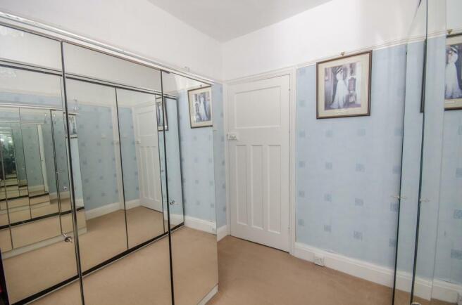 Bedroom three pic 2.jpg
