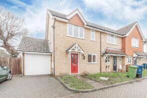23, Oakcroft Close, Pinner HA5 3YY