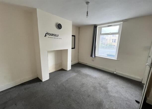 3 bed Terraced for sale Image 7