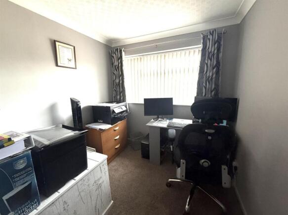 61 leahall lane bed room 3.jpg