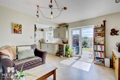 Verwood Crescent, Bournemouth, BH6 4
