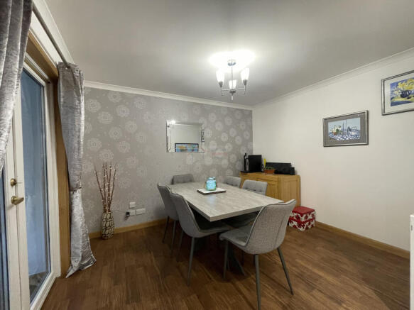 Dining Area.JPG