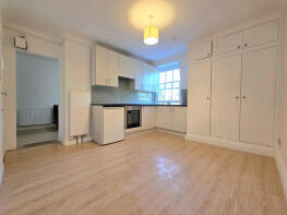 10, 86, Camberwell Road, London SE5 0EG